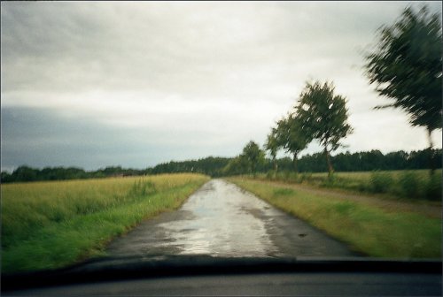 photo lomographie, Route de l'Elbe de la voiture ( camera jetable )
