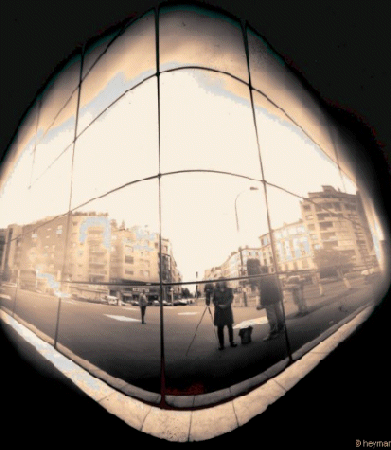 Photo pinhole en Is�re, Auto portrait dans le reflet de notre nouvelle architecture